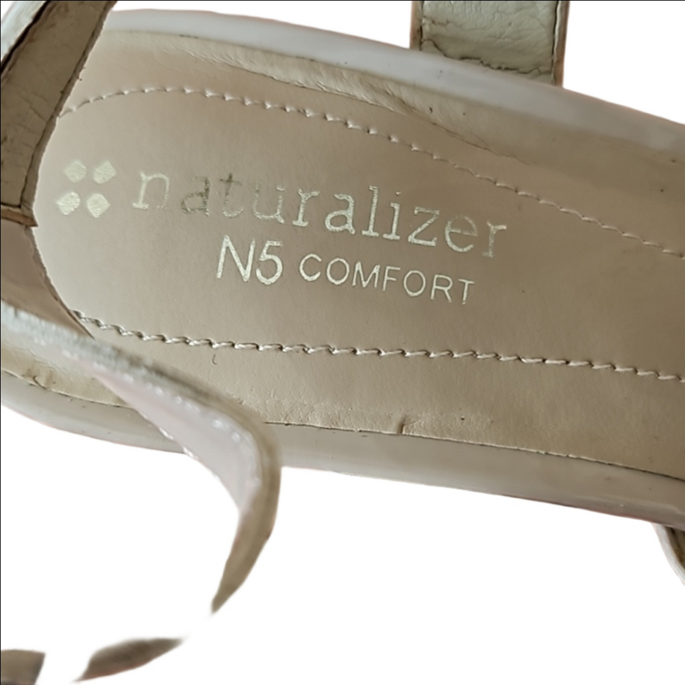 Naturalizer 7 1/2 - Picture 2 of 4